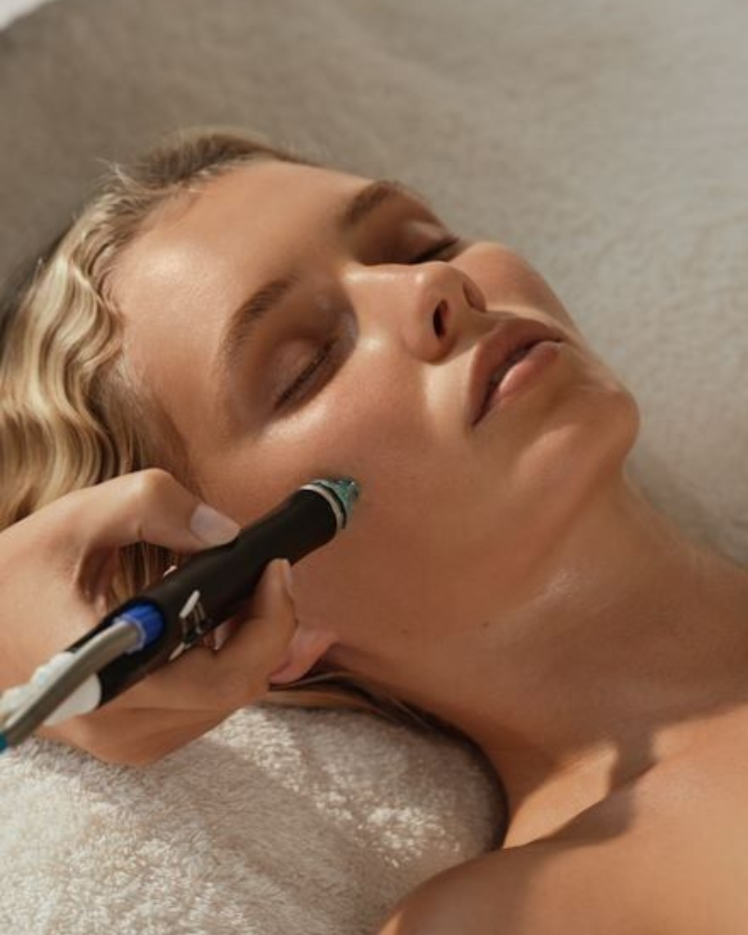 The Hydrafacial Glow at Reveal